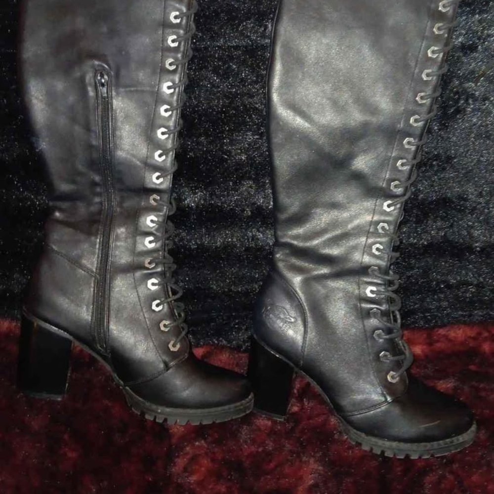 Leather Black Knee-High Lace-Up Boots